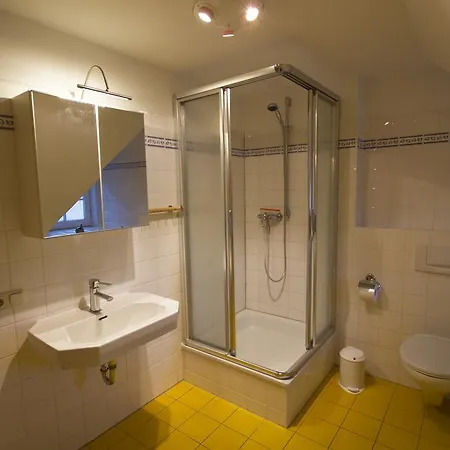Auster Am Bodden Apartman *